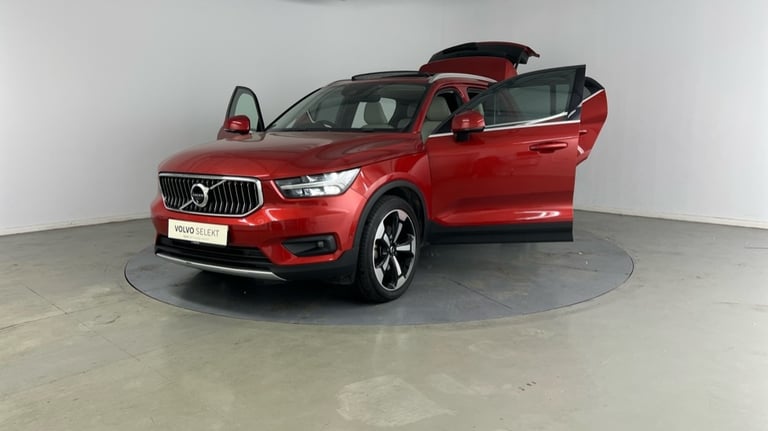 2020 Volvo XC40 Inscription Pro, B4 AWD mild hybrid Estate Petrol Automatic