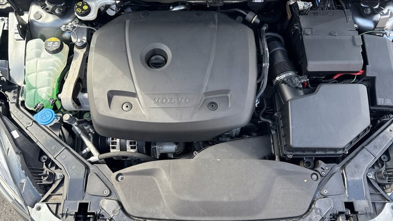 2019 Volvo V40 1.5 T3 R-Design Edition Hatchback 5dr Petrol Auto Euro 6 (s/s) (152 ps) Hatchback ...