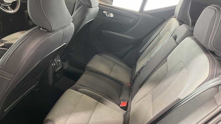 2022 Volvo XC40 Recharge Core, T4 plug-in hybrid, Electric/Petrol, Bright SUV N/A Automatic