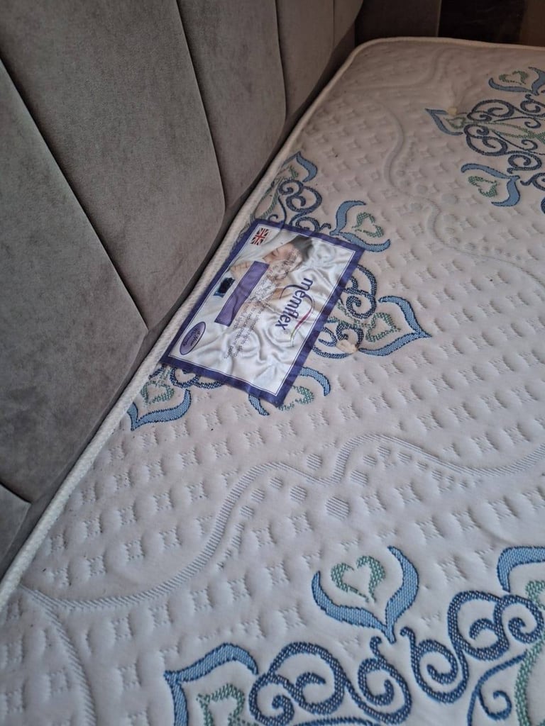 Double bed frame and mattress 