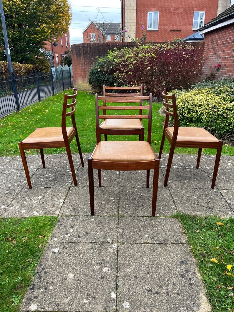 Set of G plan fresco dining chairs (delivery available)