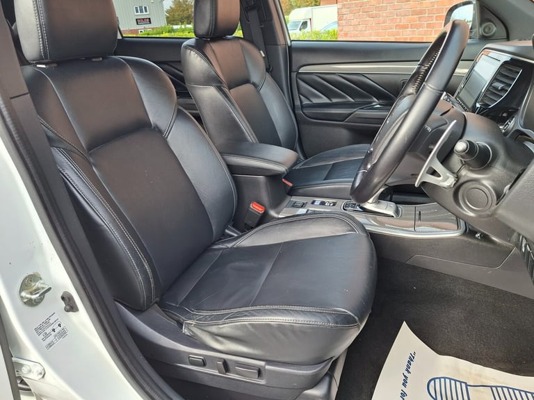 2021 21 Mitsubishi Outlander 2.4 PHEV Dynamic CVT Auto 4WD. 13.8kWh. 1 Owner.