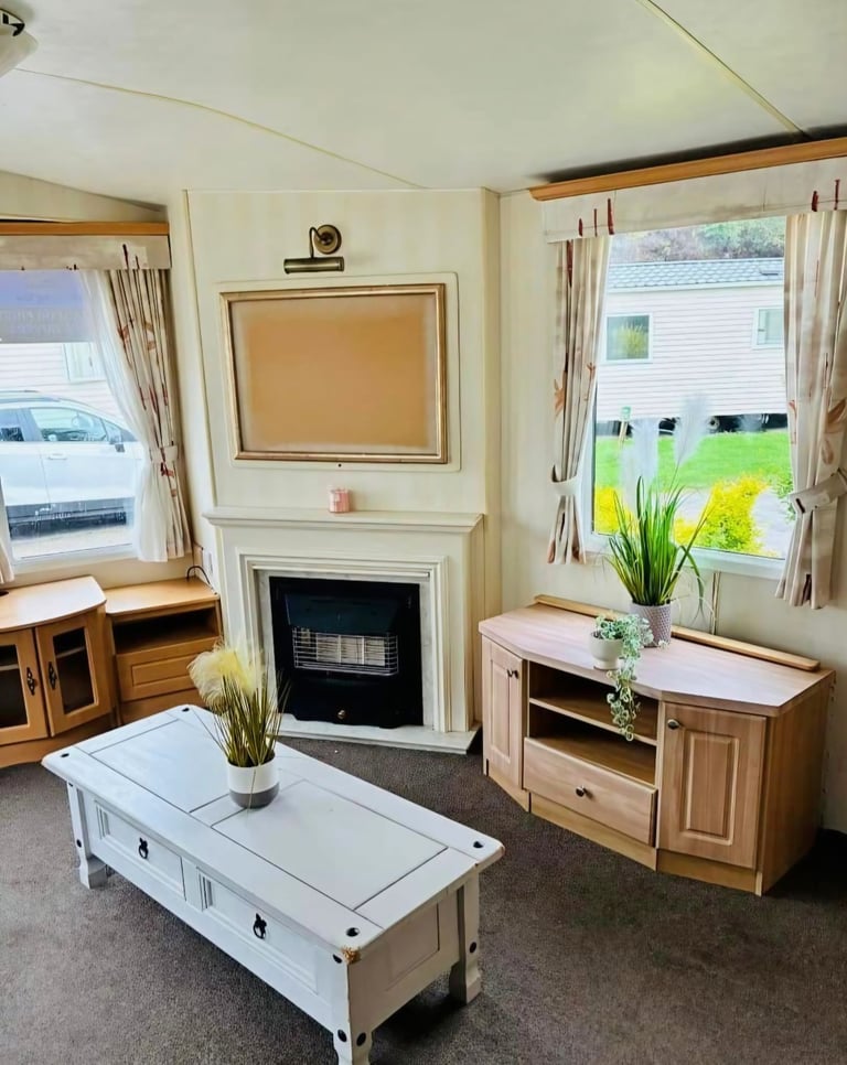 Pre owned caravan for sale on 12 month park - Nice pitch
