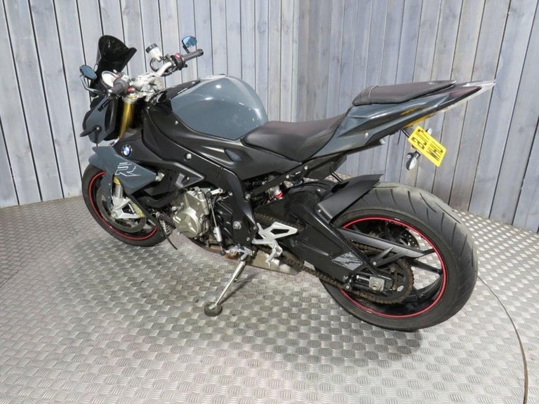 2017 17 BMW S 1000 R