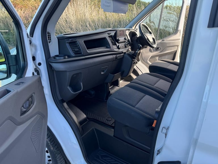 Ford Transit 2.0 350 EcoBlue Leader Panel Van 5dr Aircon Diesel Manua... 2022/22