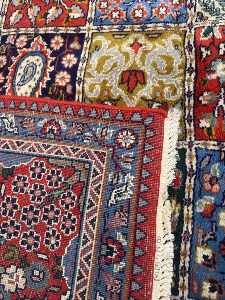 Luxurious handmade Persian Qom rug 310x200cm