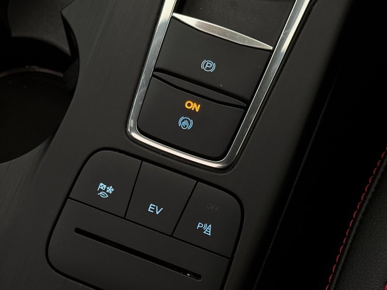 2022 Ford Kuga 2.5 EcoBoost Duratec 14.4kWh ST-Line X CVT Euro 6 (s/s) 5dr HATCHBACK Petrol/Elect...