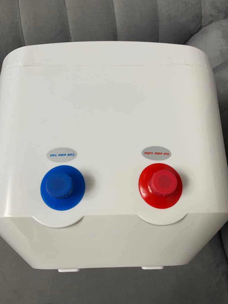 Portable Water Heater,1.5KW Electric Water Heater With 10L Water Tank, IP4X Waterproof, Under Sink