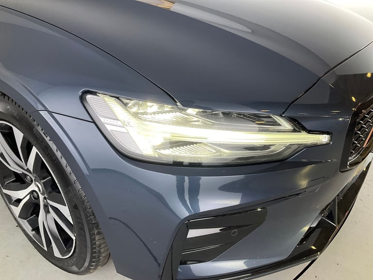 2021 Volvo V60 2.0 B3 MHEV R-Design Estate 5dr Petrol Hybrid DCT Auto Euro 6 (s/s) (163 ps Estate...