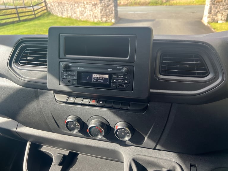 RENAULT MASTER SM35 2.3 BLUE DCI 135PS START L1H2 SWB VAN 73 REG 38,200 MILES