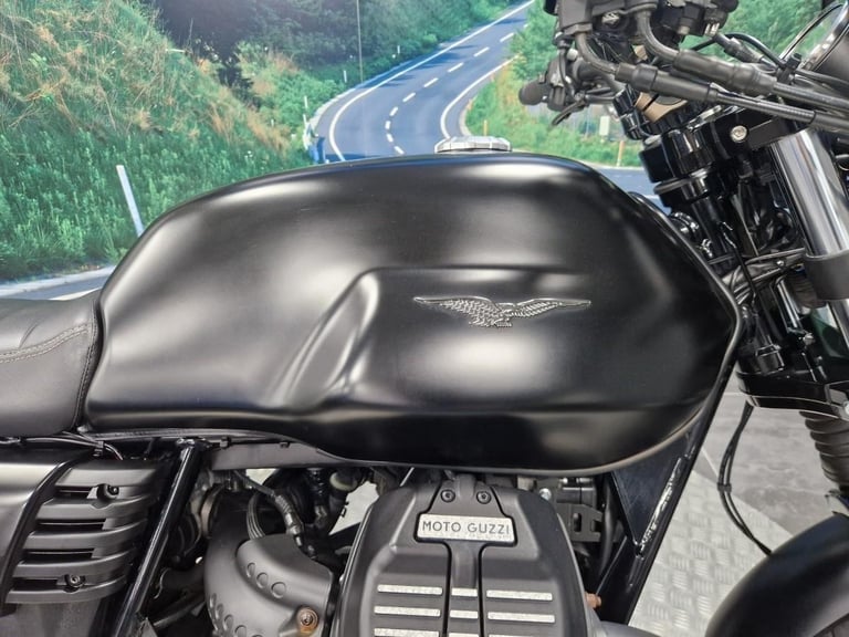 MOTO GUZZI V7 III STONE NIGHT PACK