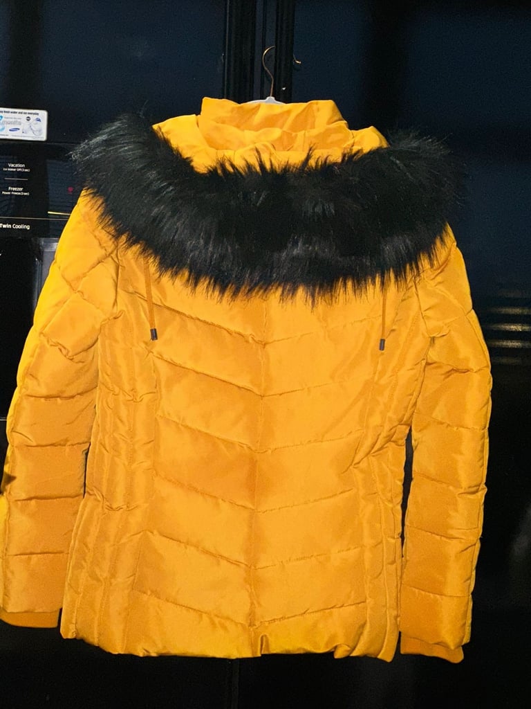 Woman coat 🧥 