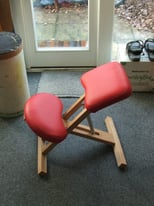 Kneeling/Posture chair