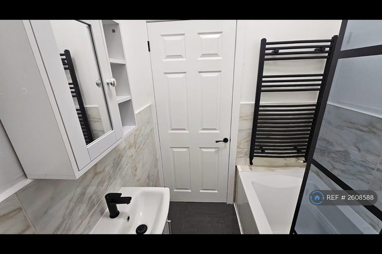 2 bedroom house in Parkfield Avenue, Manchester, M14 (2 bed) (#2608588)