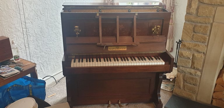 Piano for sale