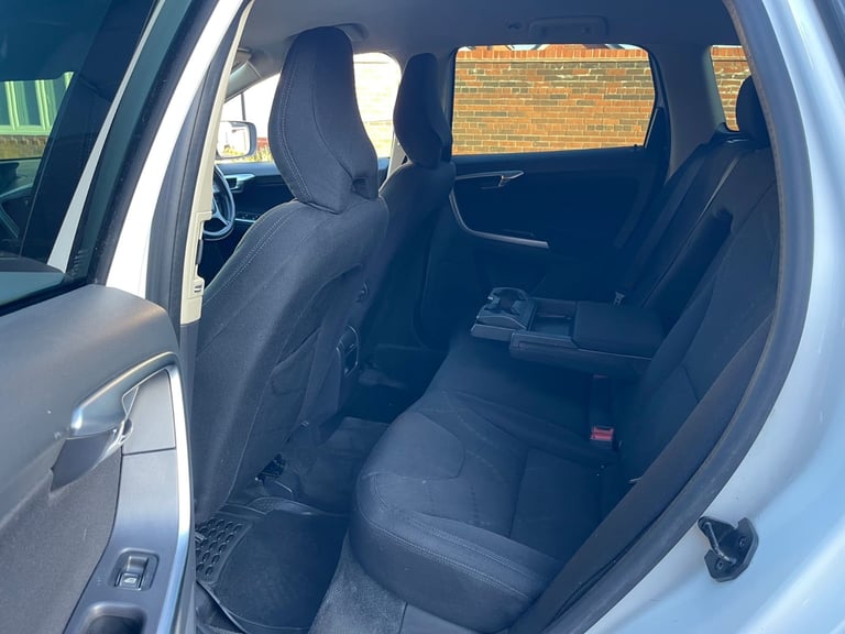 Volvo, XC60, Estate, 2009, Manual, 2400 (cc), 5 doors