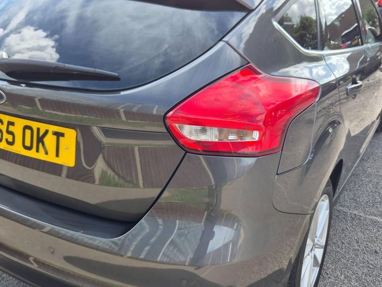 2015 Ford Focus 1.6 Zetec Powershift Euro 6 5dr HATCHBACK Petrol Automatic