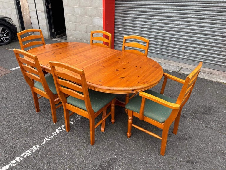 Pine Extendable Dining Table with 6 Chairs 