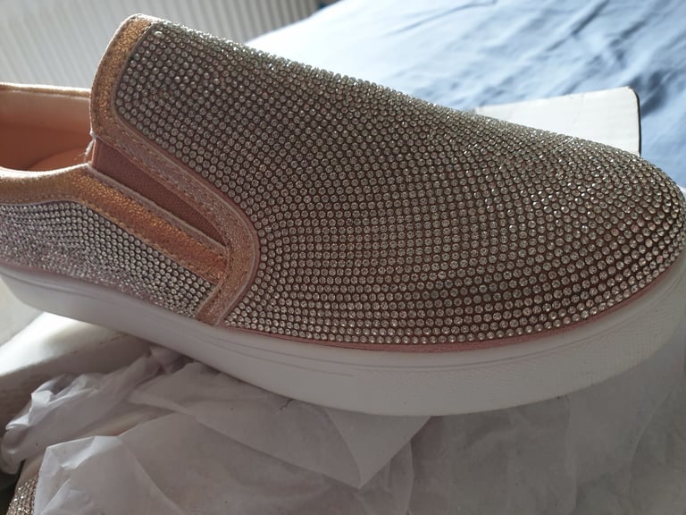 image for ladies shoes 