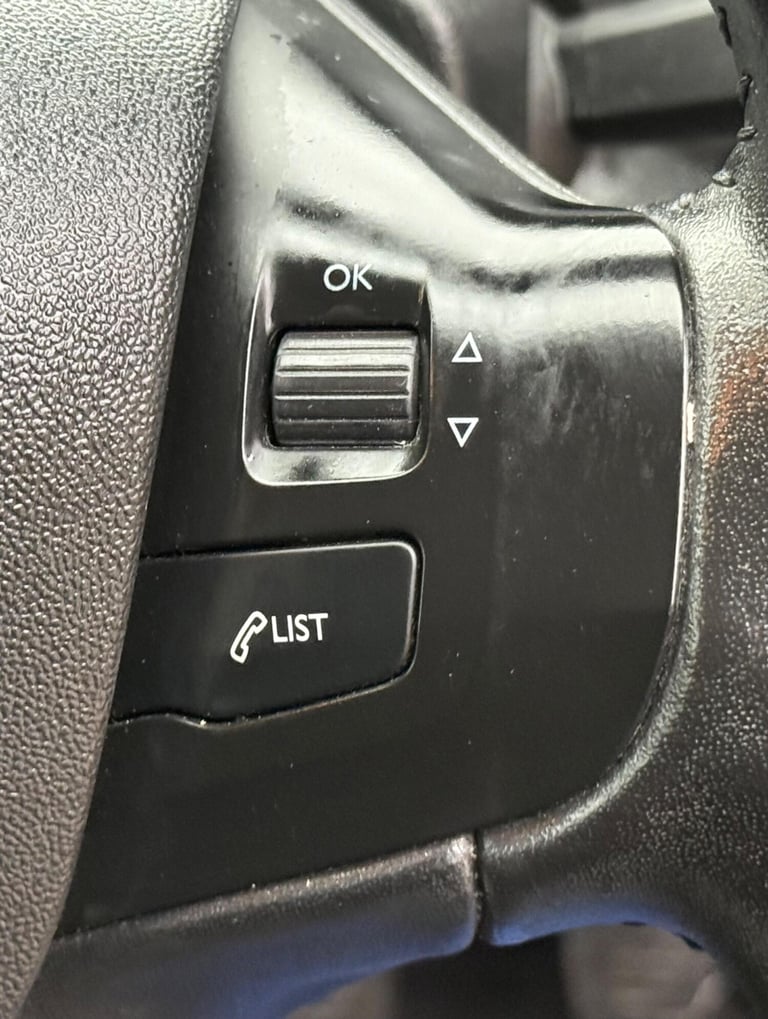 2018 Peugeot 208 1.2 PureTech Black Edition Euro 6 3dr Petrol