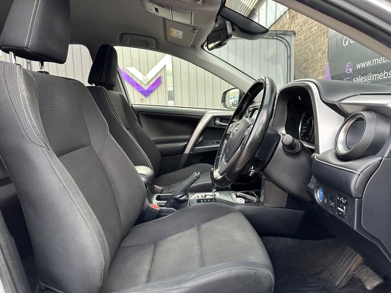 2017 Toyota RAV4 2.5 VVT-h Business Edition Plus CVT Euro 6 (s/s) 5dr (Safety Sense, Nav) ESTATE ...