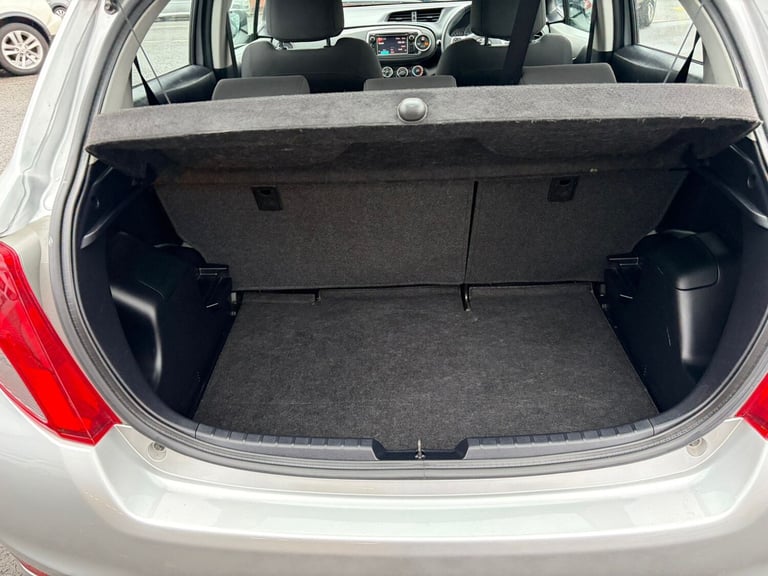 2012 Toyota Yaris 1.33 VVT-i TR 5dr HATCHBACK Petrol Manual