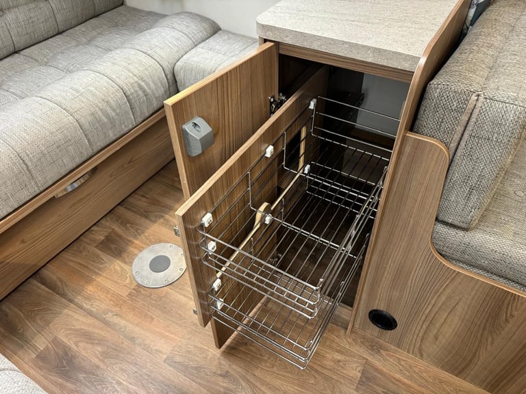 2016 SPRITE QUATTRO EW, 6 BERTH CARAVAN WITH L-SHAPED LOUNGE ...........NOW SOLD