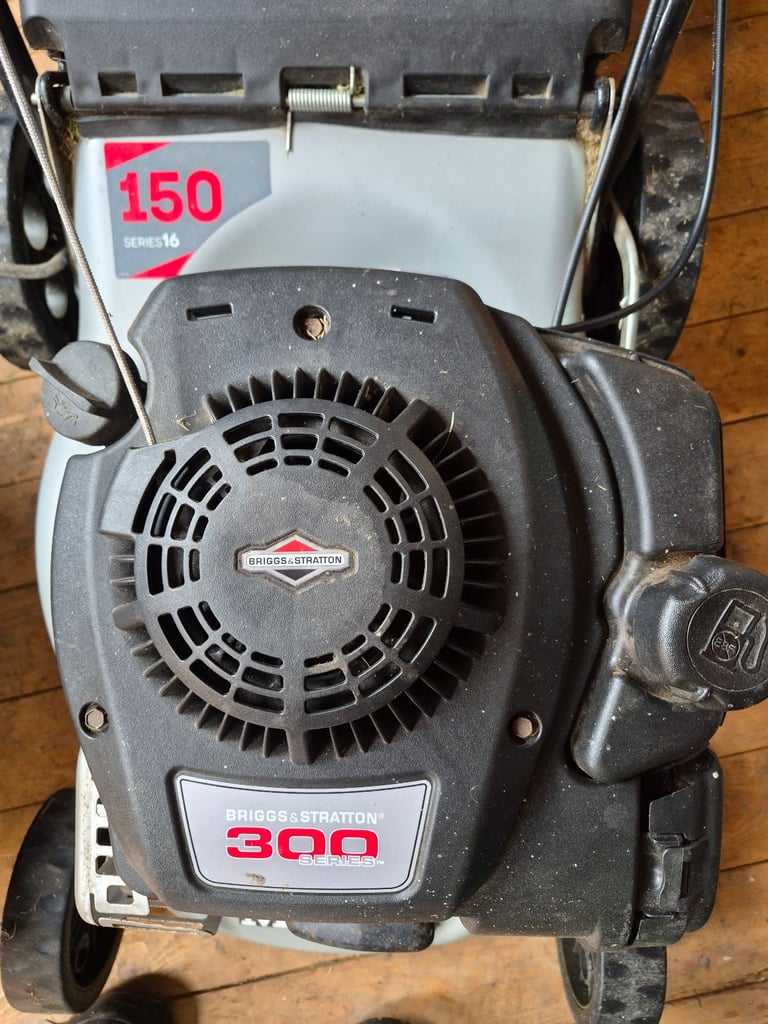 Masport 150 16" rotary hand propelled petrol lawnmower with Briggs and Stratton 300 series engine
