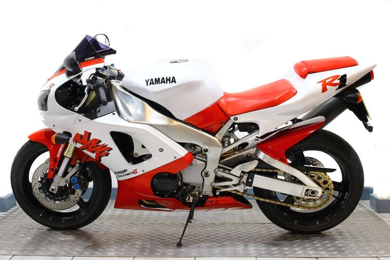 Yamaha YZF-R1