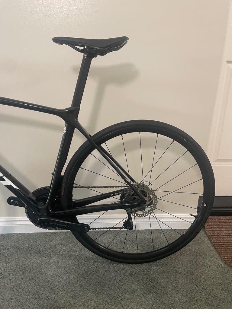 As new Giant Advanced TCR 0 Disc Ultegra DI2 Full Carbon Road Bike
