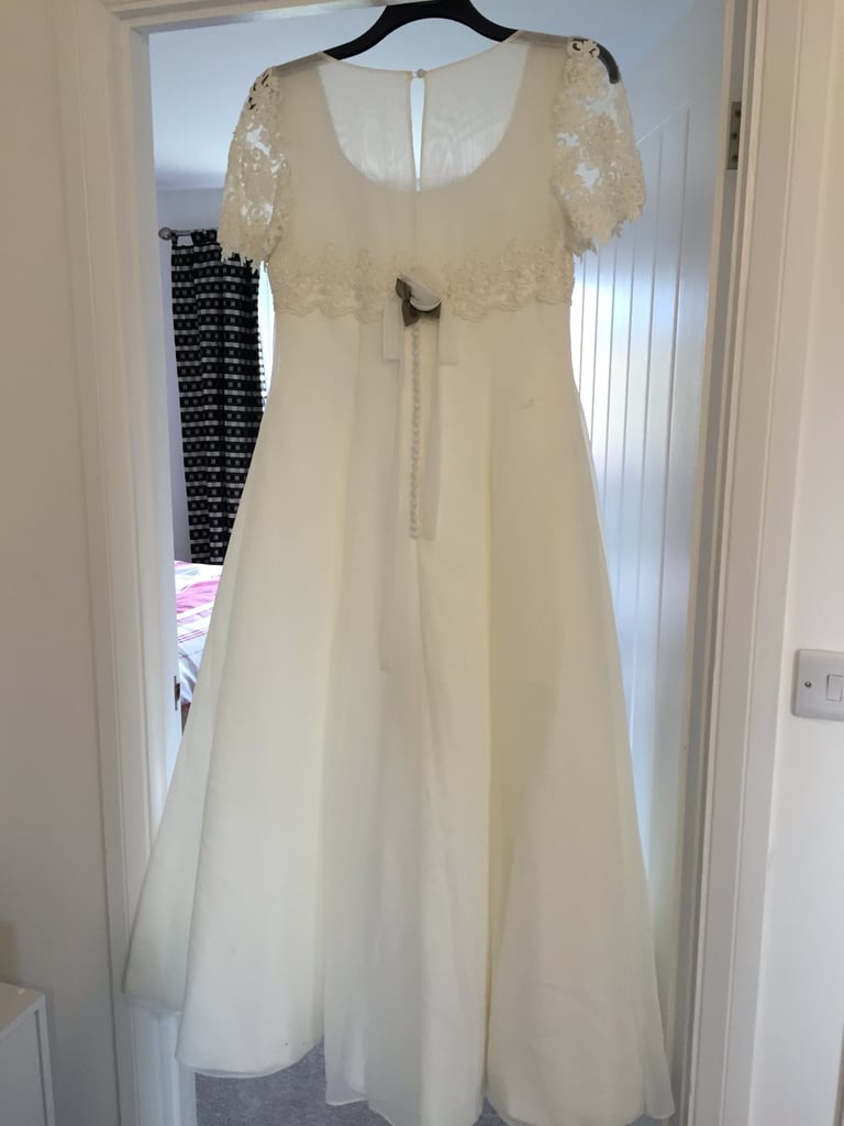 Wedding dress size 16
