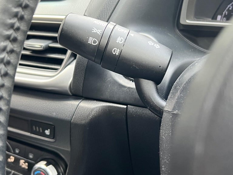 MAZDA MAZDA3 2.0 SKYACTIV-G SE-L Nav 2017
