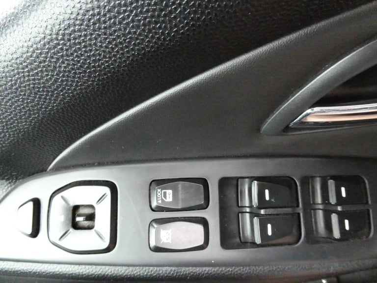 2.0 CRDi Premium 5dr *NEW IN PX +12 SERVICES +MOT SEPT 2026 +SUNROOF*