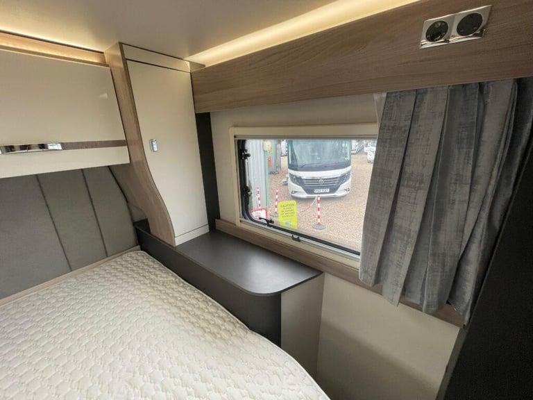 Swift Voyager 594 4 Berth 4 Belt automatic 3500kg motorhome 