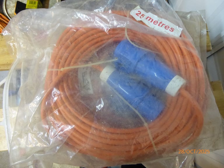 CARAVAN/MOTORHOME 25M EXTENSION HOOK UP LEAD - NEW