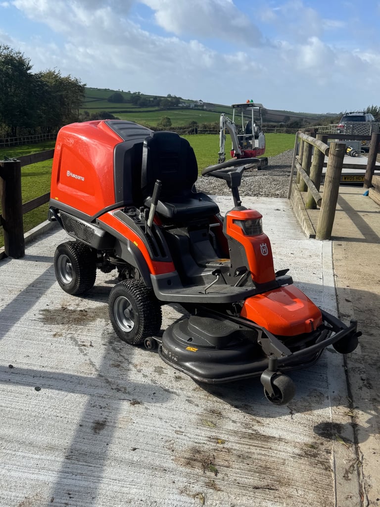 Ride on mower 