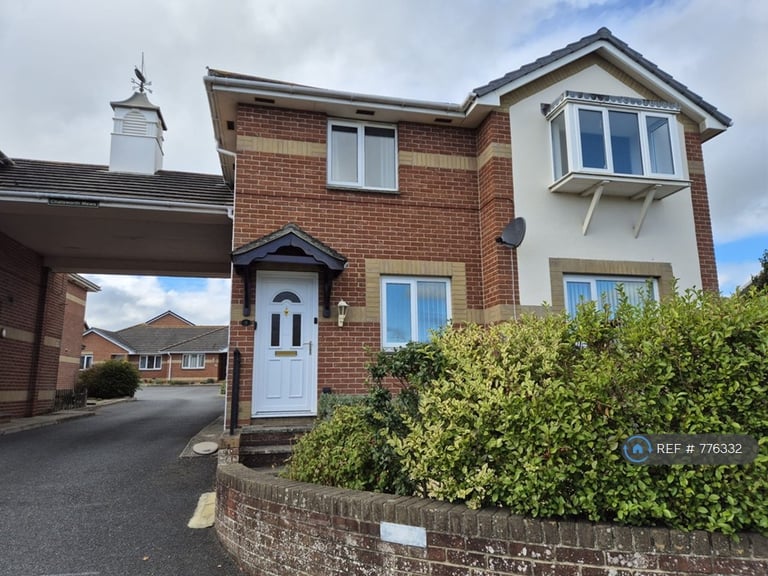 2 bedroom flat in Chatsworth Mews, Sandown, PO36 (2 bed) (#776332)
