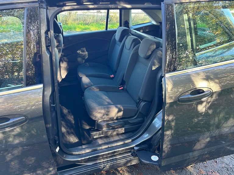 2017 Ford Grand C-MAX 1.0 T Zetec 5dr 7st Petrol