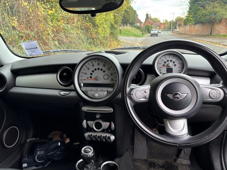 Mini Cooper, Hatchback, 2010, Manual, 1598 (cc), 3 doors