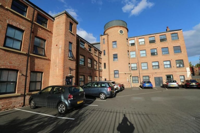 2 bed flat in Nottingham, company let welcome
