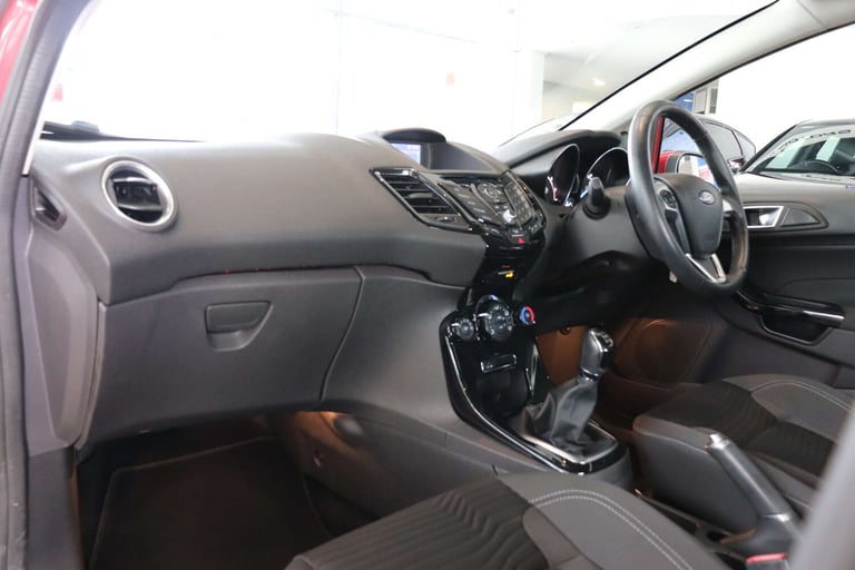 2016 Ford Fiesta 1.0 EcoBoost Zetec 5dr HATCHBACK PETROL Manual