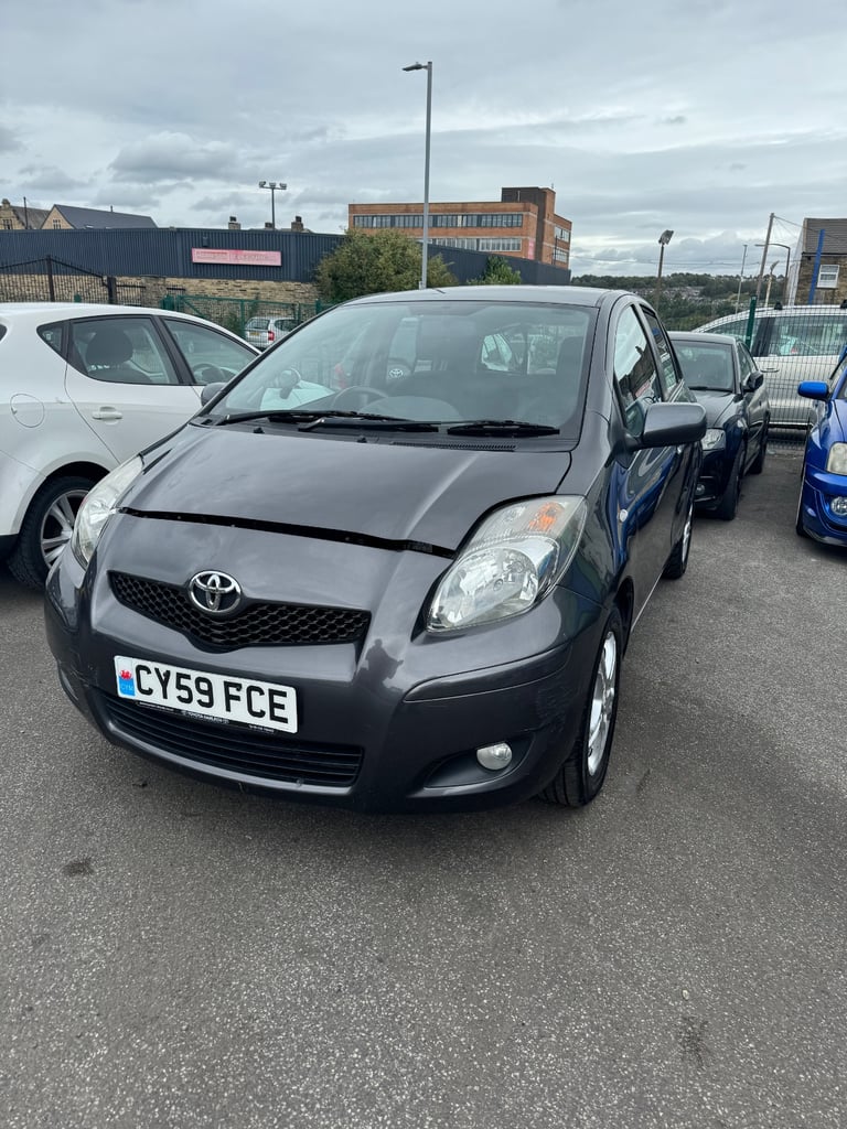 Cheap Toyota, YARIS, Hatchback, 2010, Manual, 1329 (cc),5 doors for sale in Bradford, West Yorkshire