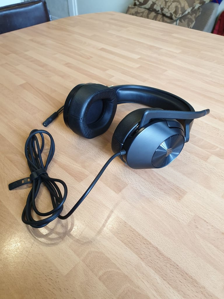 Corsair HS55 Gaming Headset