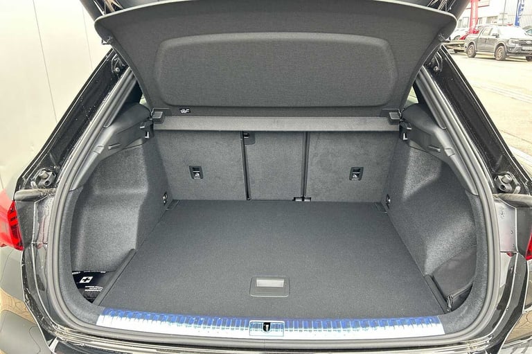 2025 Audi Q3 35 TFSI S Line 5dr (Leather) SUV Petrol Manual