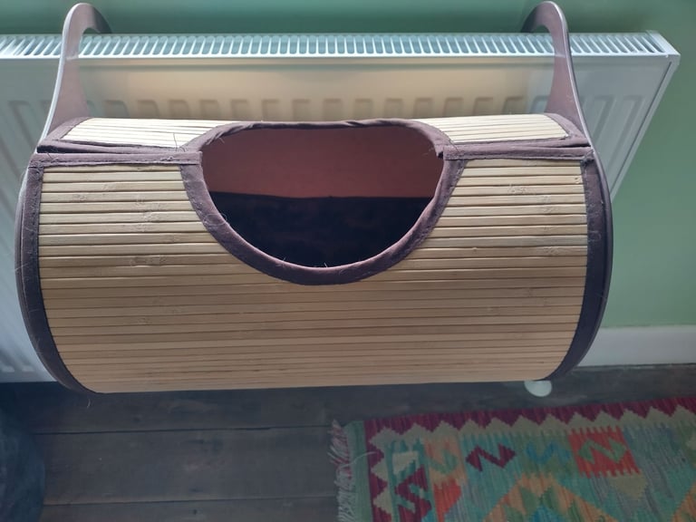 Bamboo and Faux Fur Cat Radiator Bed