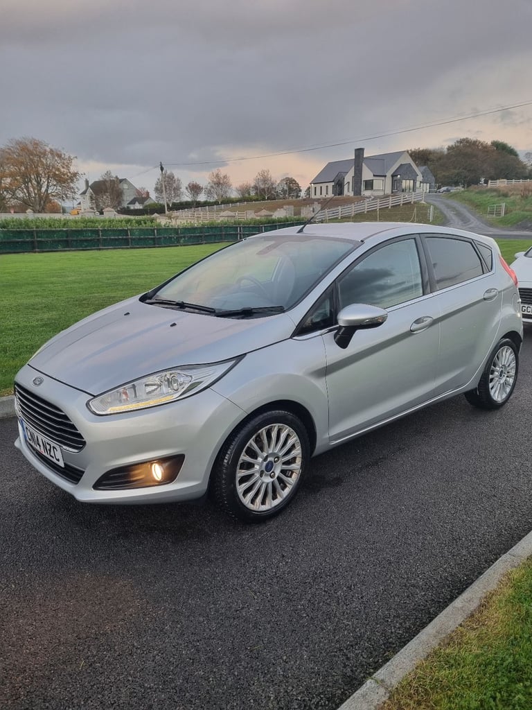 image for Ford, FIESTA, Hatchback, 2014, Semi-Auto, 1597 (cc), 5 doors