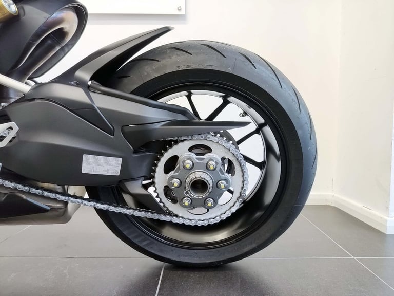 2024 Ducati Streetfighter V2 Red 559 Miles | £196 Dep & £196 pcm 7.9% APR