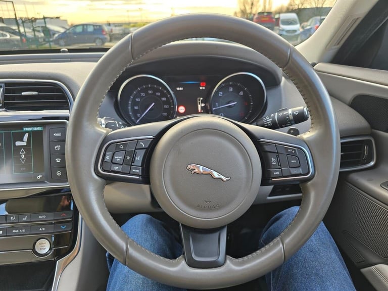 2016 Jaguar XE 2.0d Prestige Auto Euro 6 (s/s) 4dr Saloon Diesel Automatic