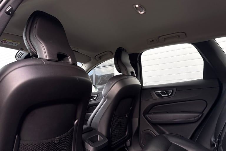 2019 Volvo XC60 2.0 B4 MHEV Momentum Auto AWD Euro 6 (s/s) 5dr SUV DIESEL Automatic