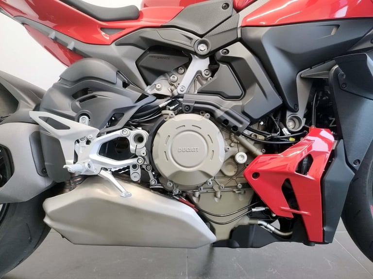 2025 Ducati Streetfighter V4S Ex-Demo Red 1,470 Miles | £325 Dep & £325 pcm